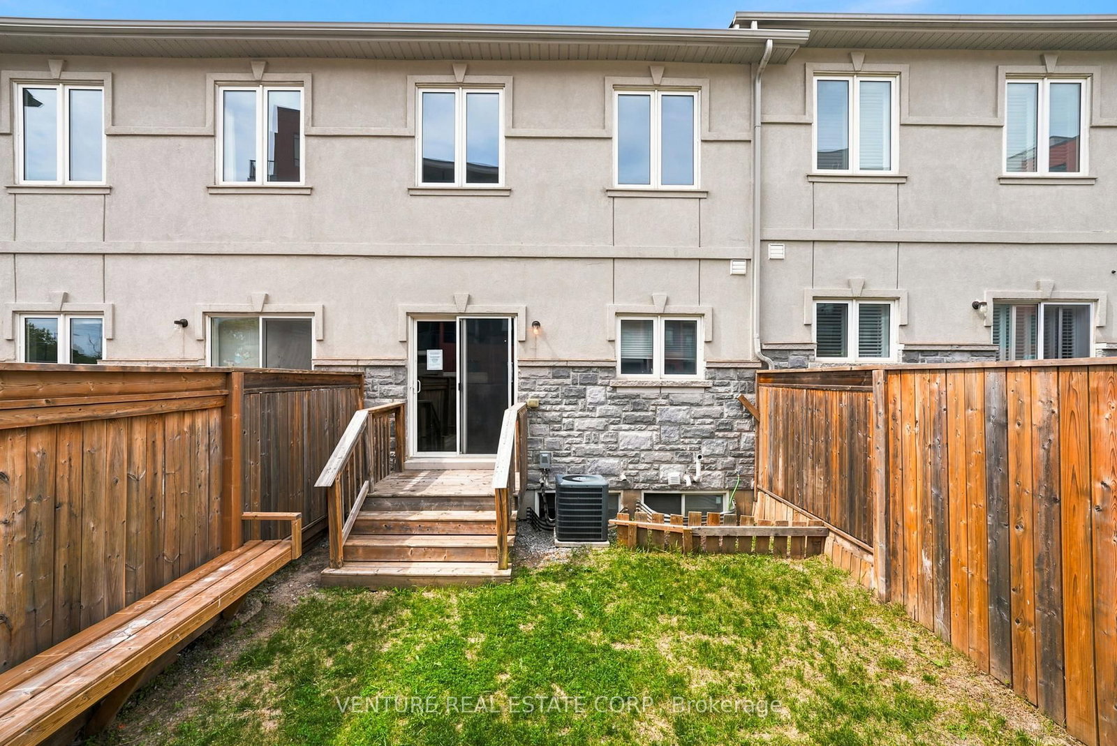 20 Prospect Way • Whitby, ON photo 37