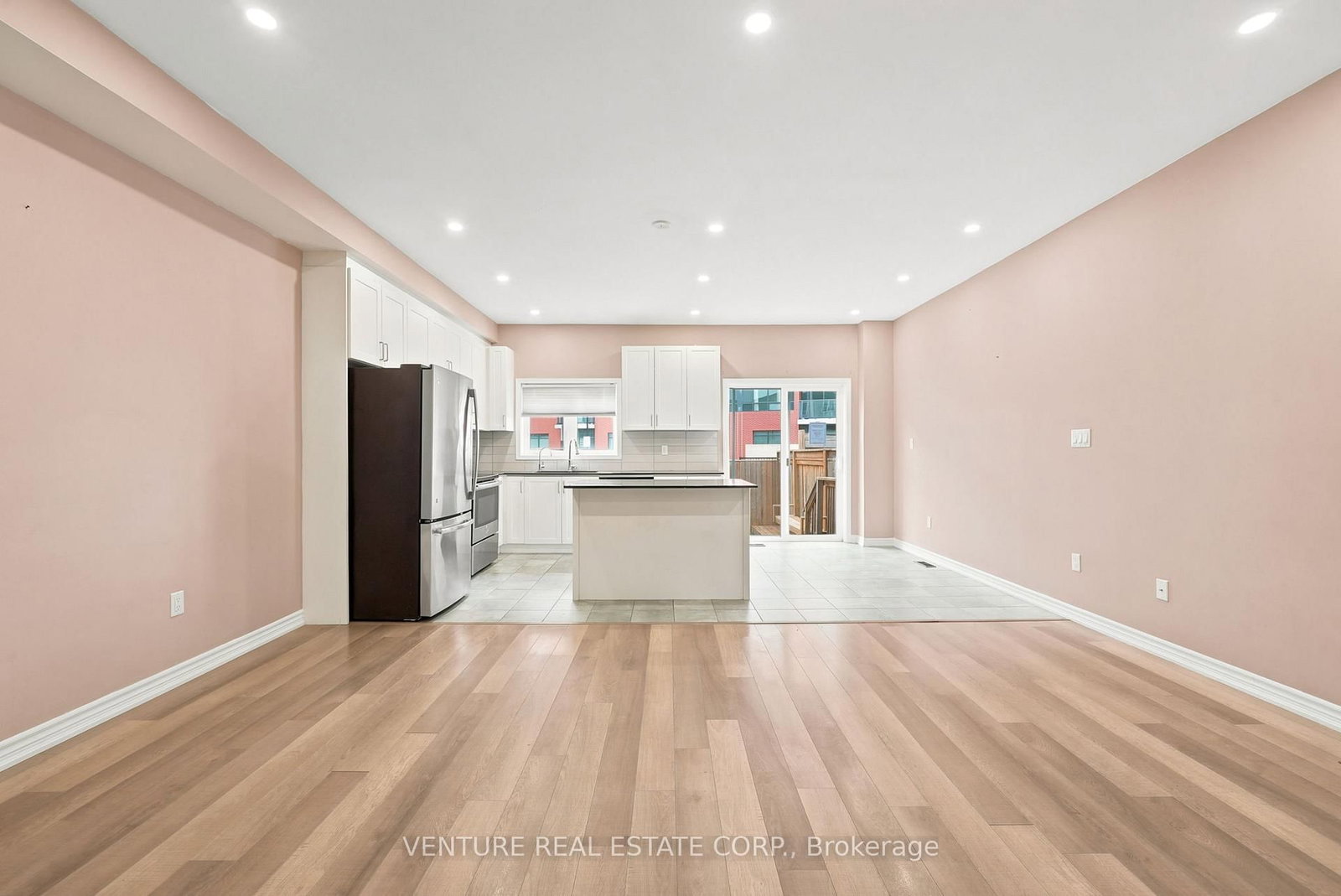 20 Prospect Way • Whitby, ON photo 9