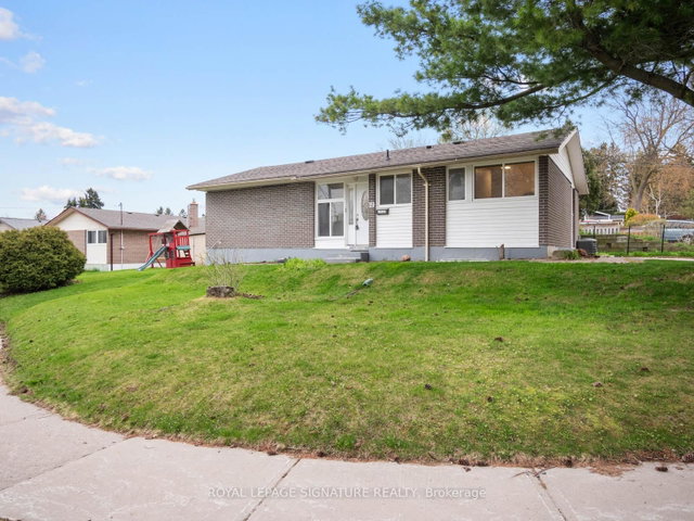 19 Shoreland Crescent