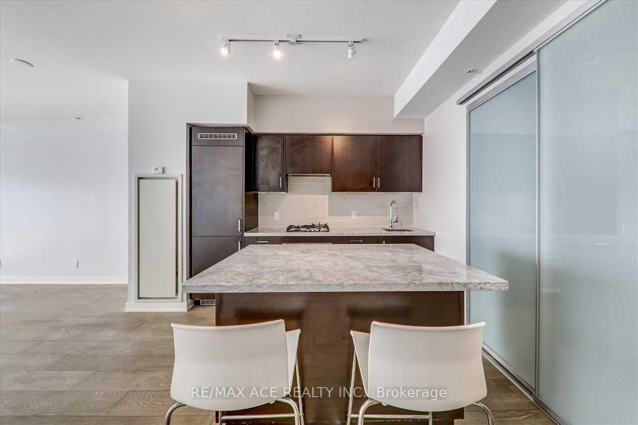1960 Queen Street • #206 • Toronto, ON photo 12