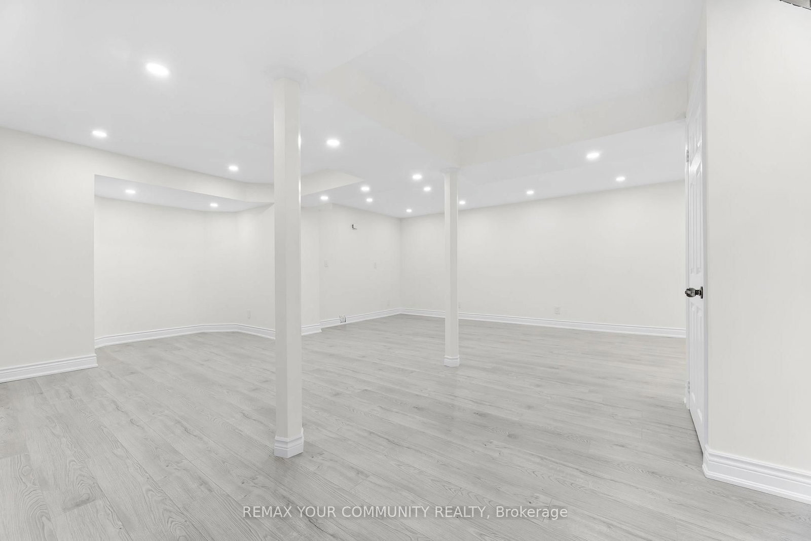 30 Chapman Drive • Ajax, ON photo 19