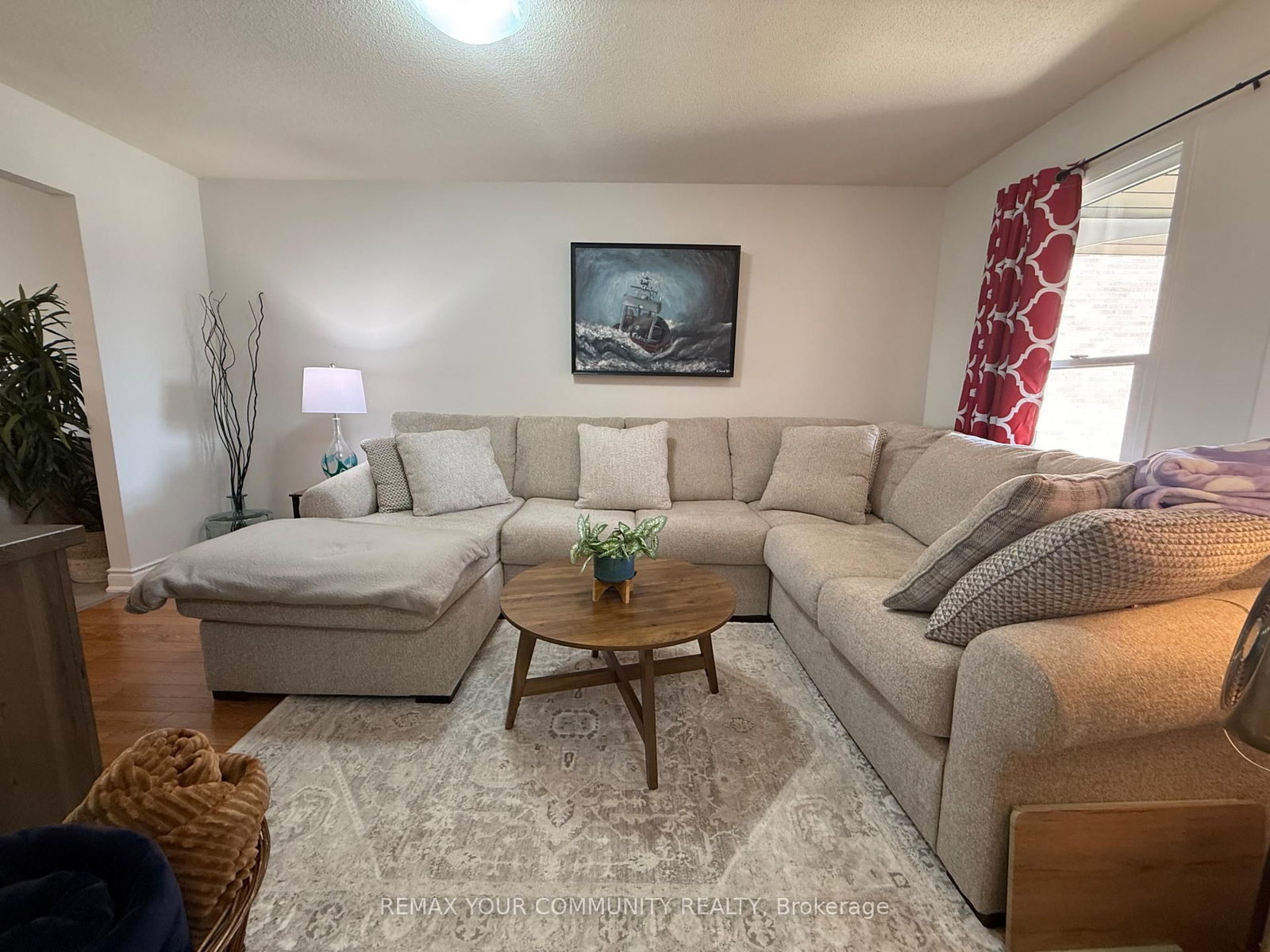 30 Chapman Drive • Ajax, ON photo 4