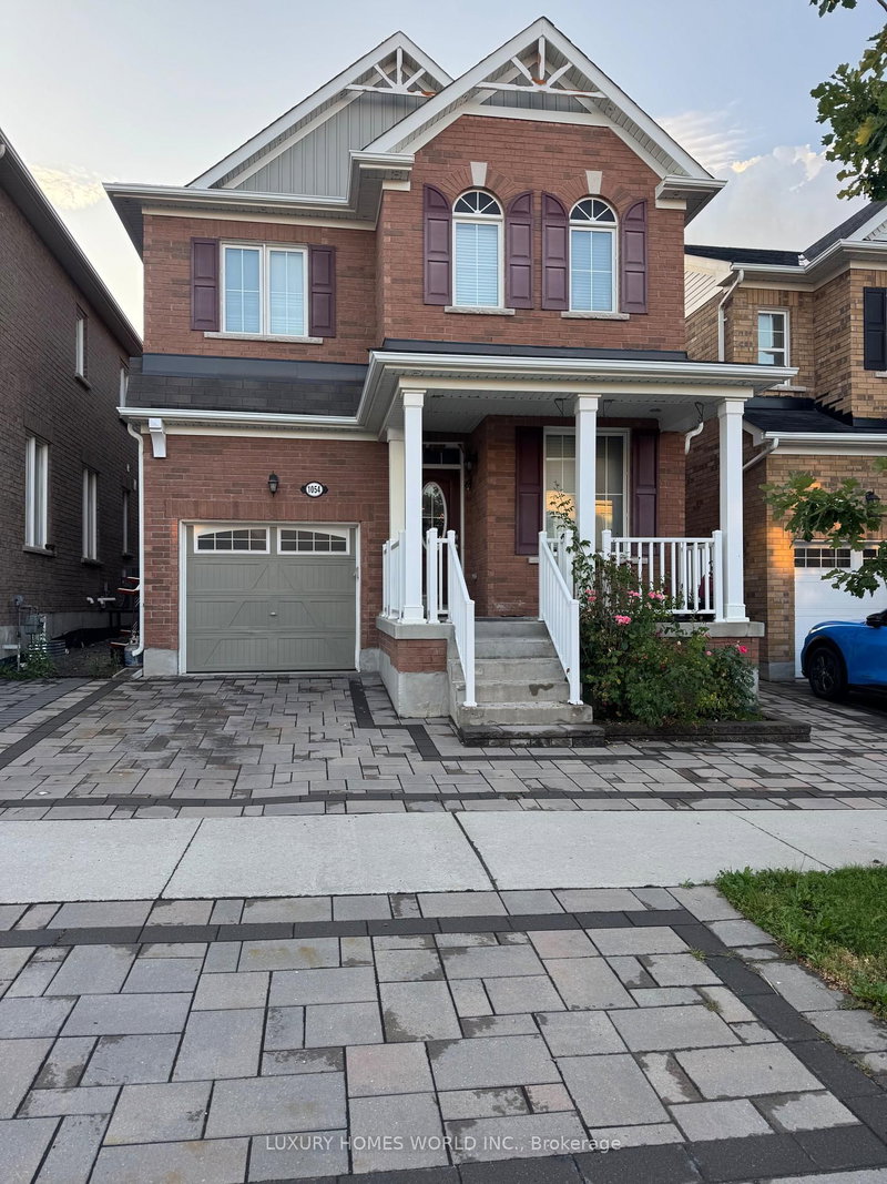 1054 Belcourt St, Pickering, Ontario