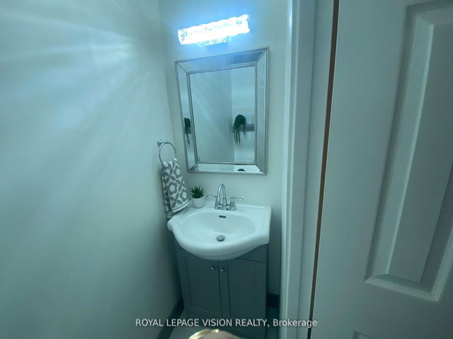 205 - 895 Kennedy Road