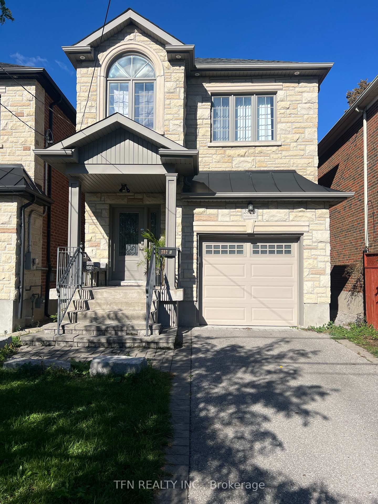 Property at 282B Aylesworth