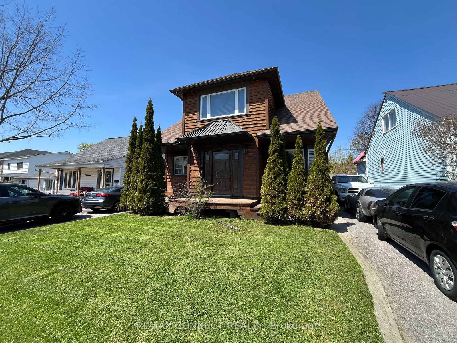12 Brock Street • Ajax, ON photo 1