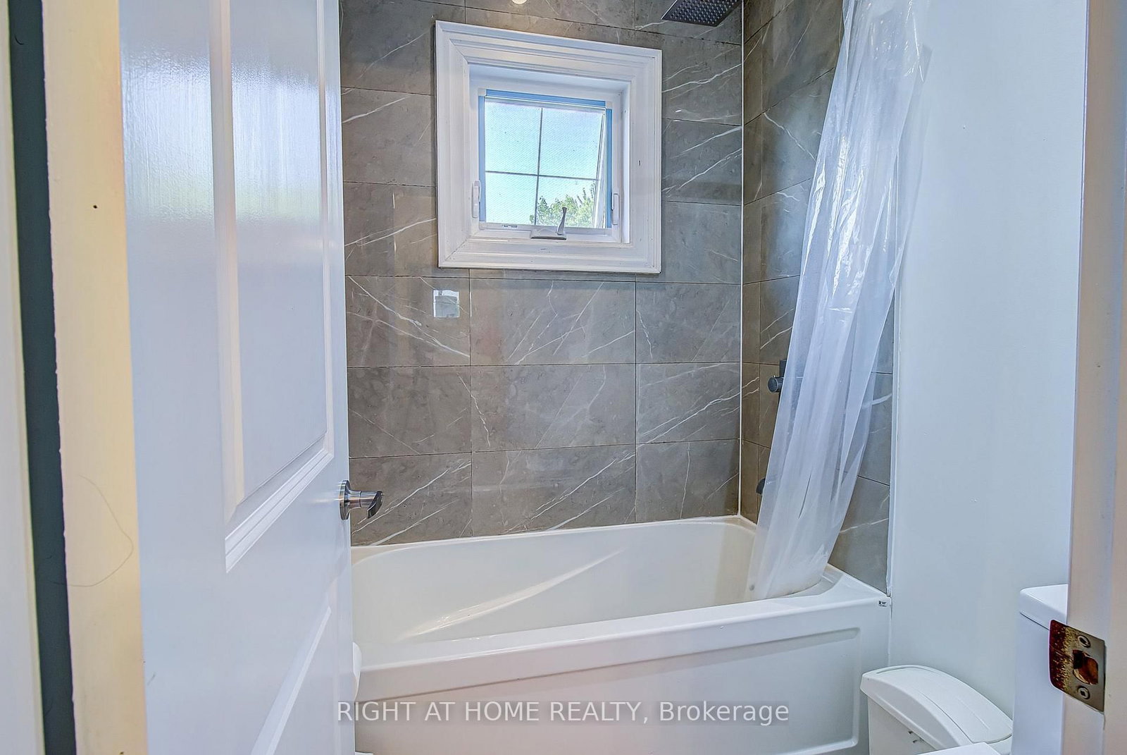 67 Scarborough Heights Boulevard • Toronto, ON photo 24
