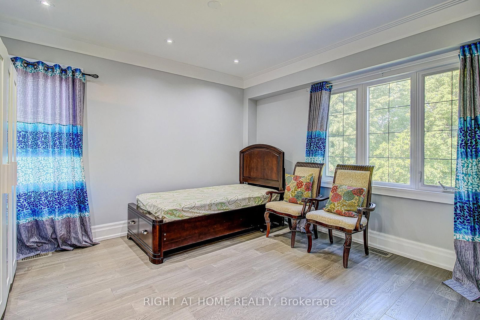 67 Scarborough Heights Boulevard • Toronto, ON photo 25