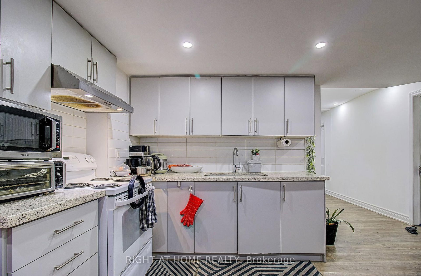 67 Scarborough Heights Boulevard • Toronto, ON photo 33