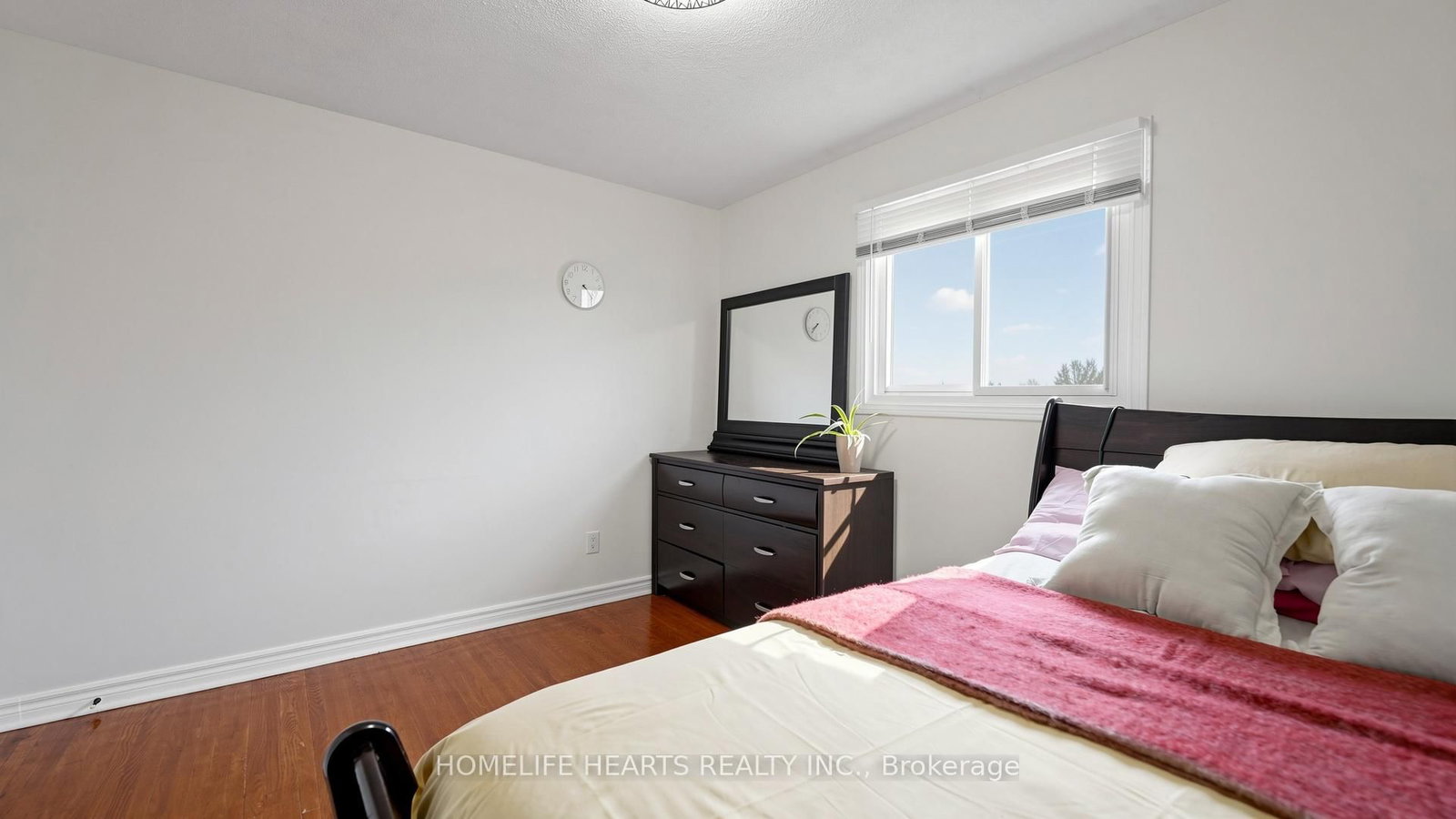 30 Shepton Way • Toronto, ON photo 32