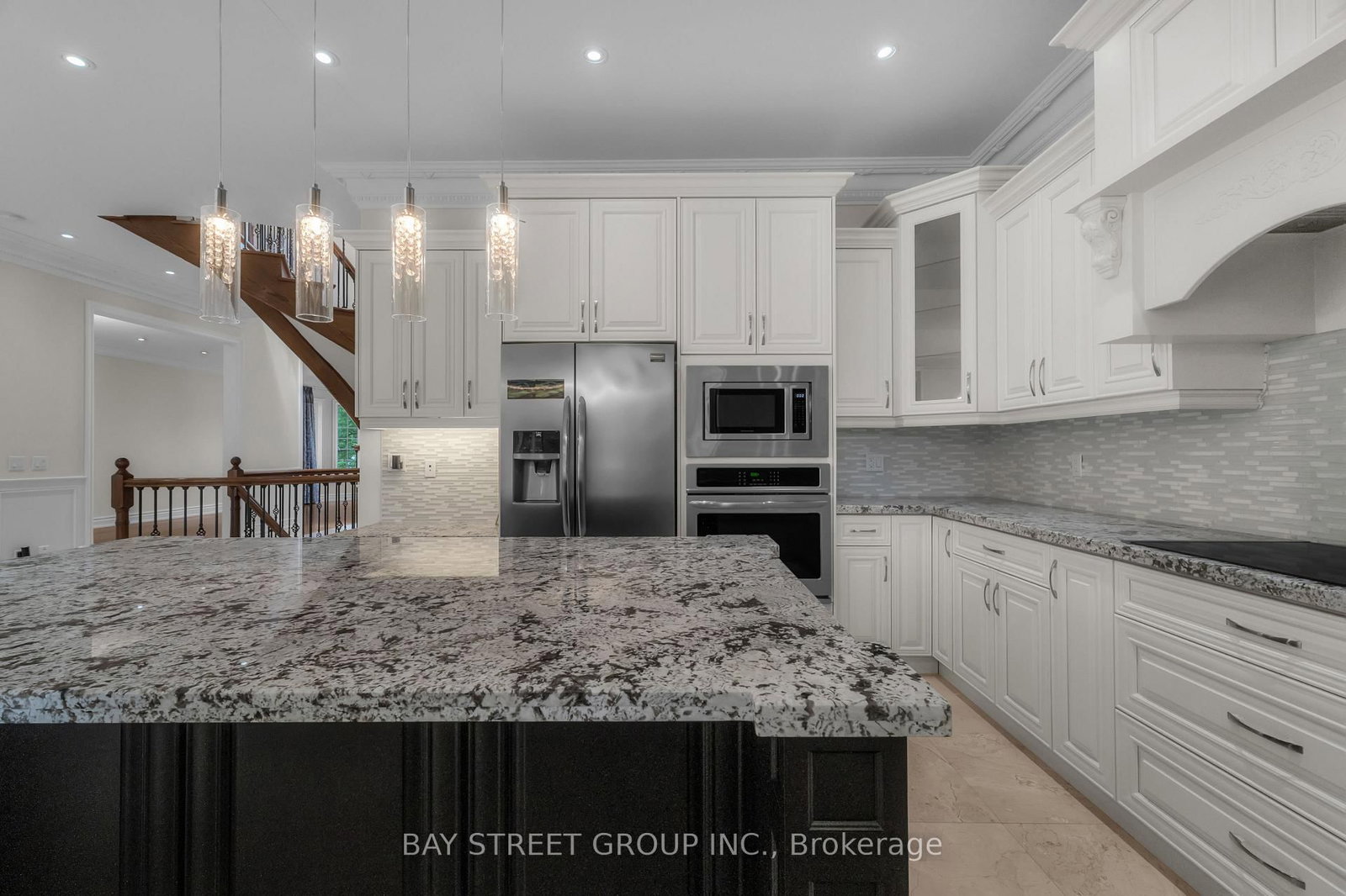 24 Murray Avenue • Toronto, ON photo 11