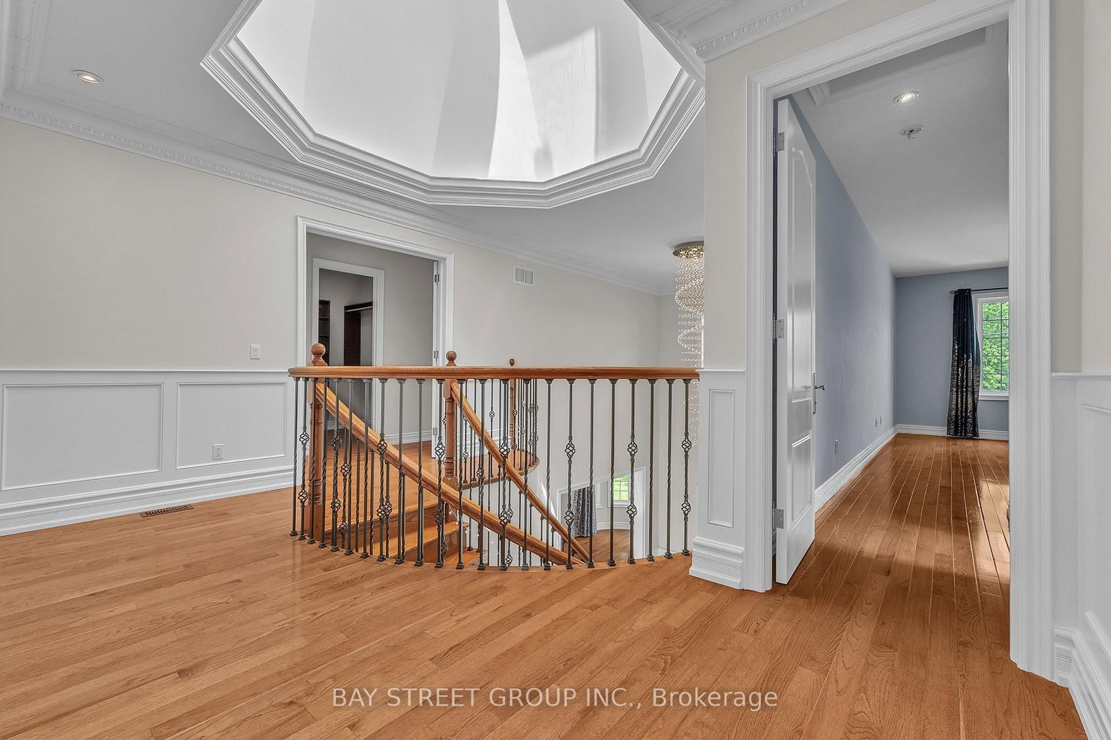 24 Murray Avenue • Toronto, ON photo 15