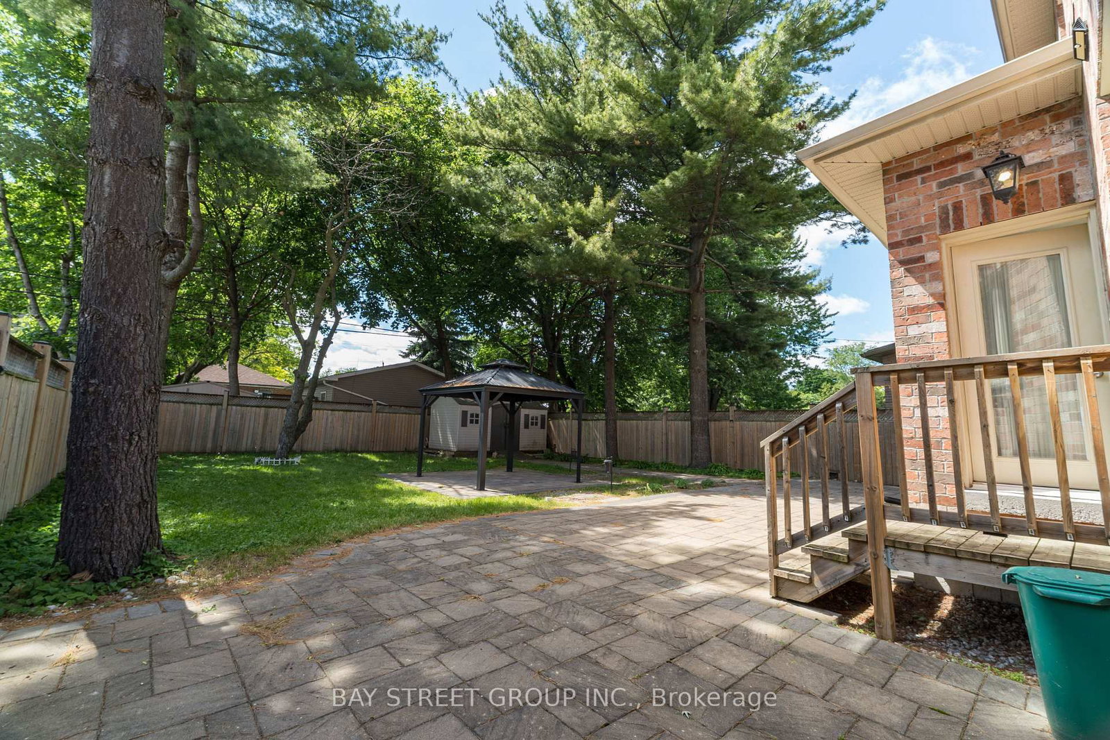 24 Murray Avenue • Toronto, ON photo 34