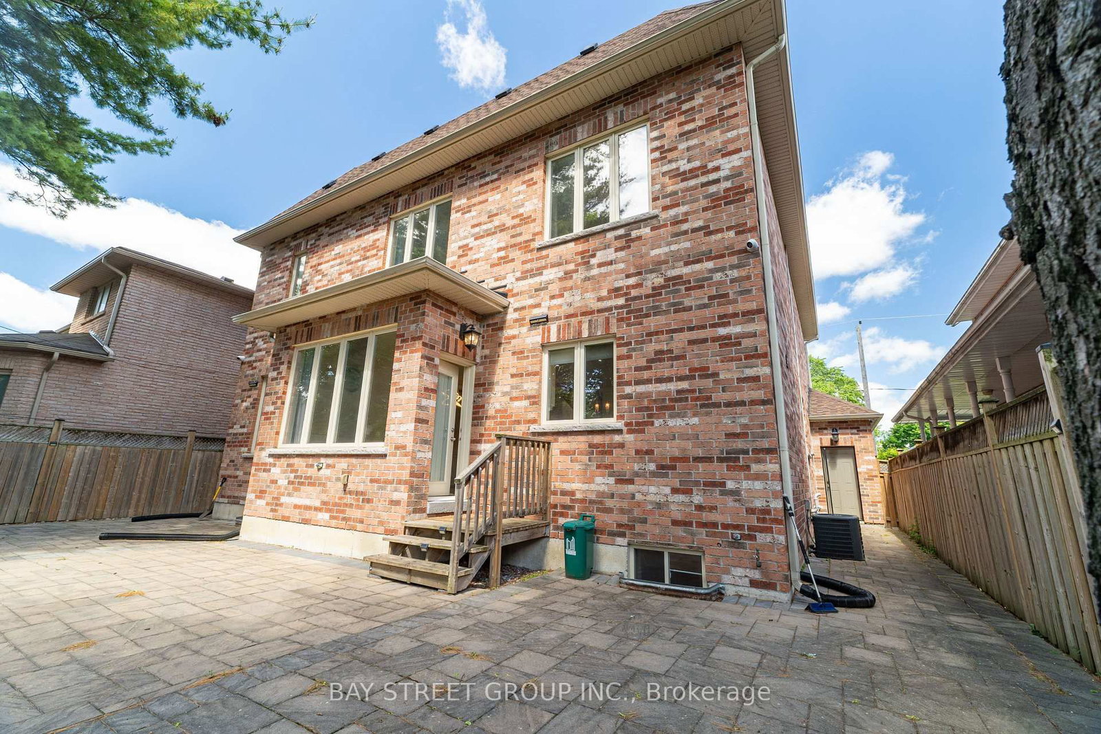 24 Murray Avenue • Toronto, ON photo 36