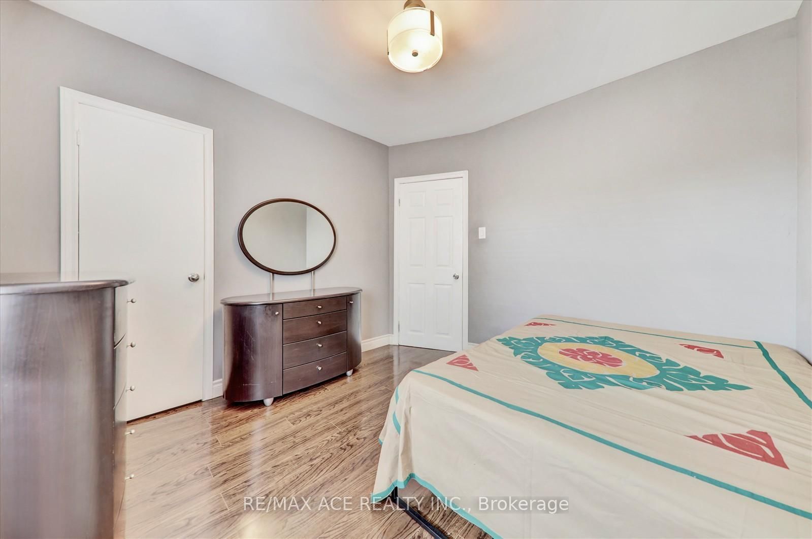 10 Blakemanor Boulevard • Toronto, ON photo 21