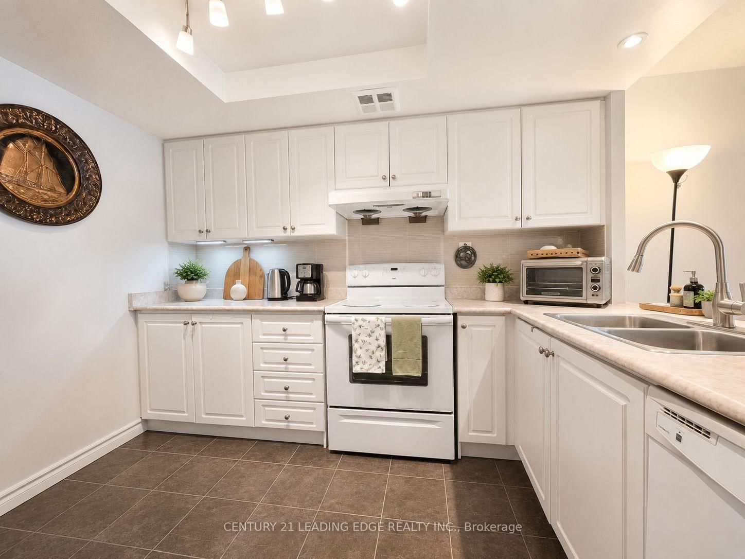 275 Bamburgh Circle • #310 • Toronto, ON photo 6