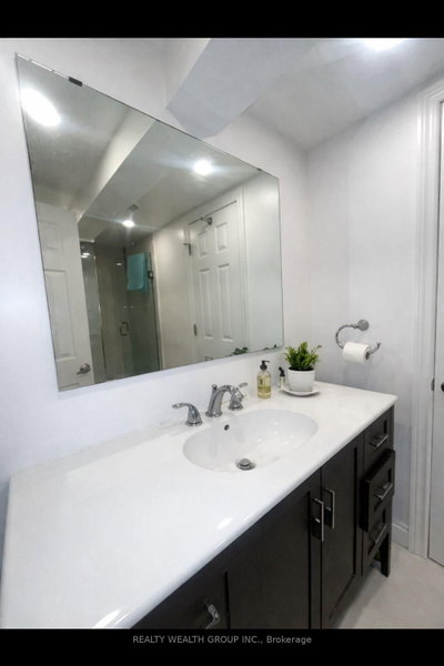 Unit Bsmt — 22 Crosland Drive — photo 5
