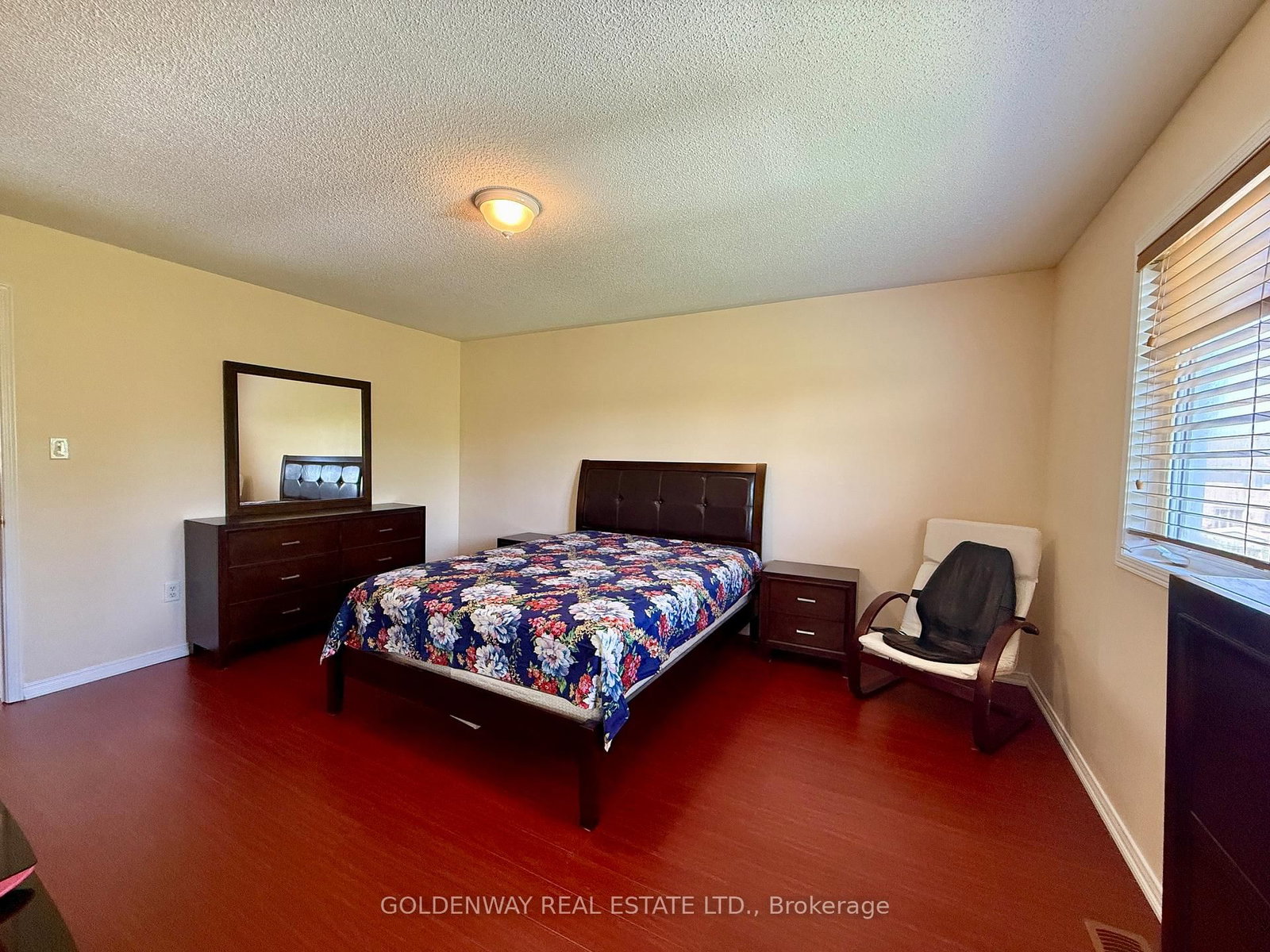 20 Green Ash Terrace • Toronto, ON photo 12