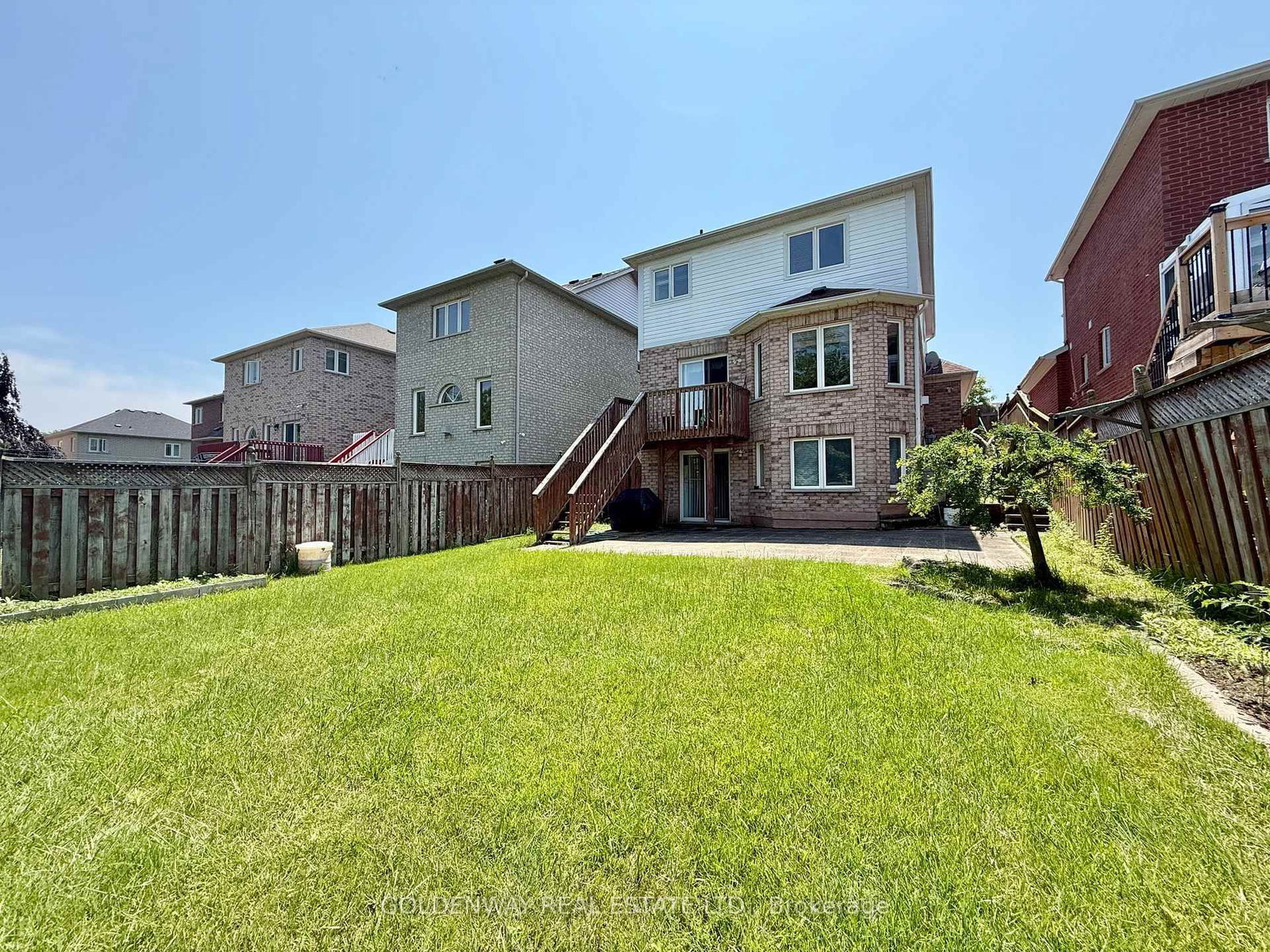 20 Green Ash Terrace • Toronto, ON photo 30