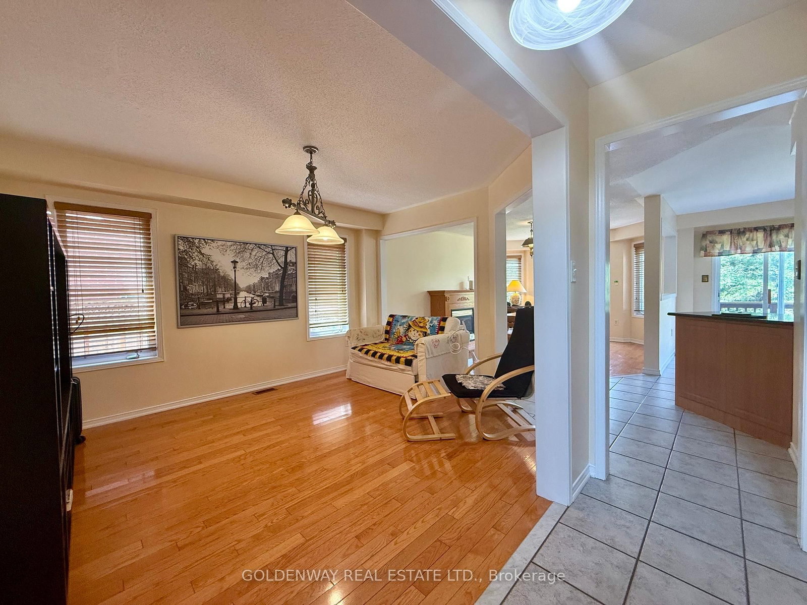 20 Green Ash Terrace • Toronto, ON photo 6