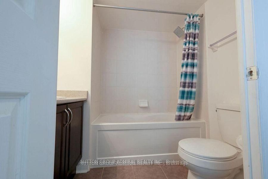 60 Fairfax Crescent • #409 • Toronto, ON photo 7