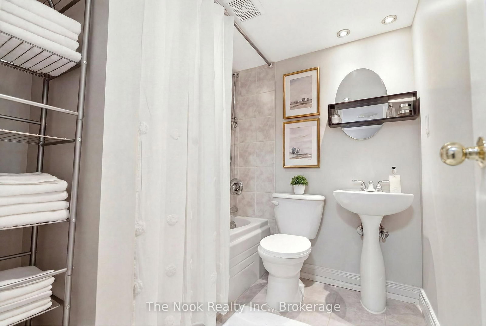 693 Nairn Court • Oshawa, ON photo 37