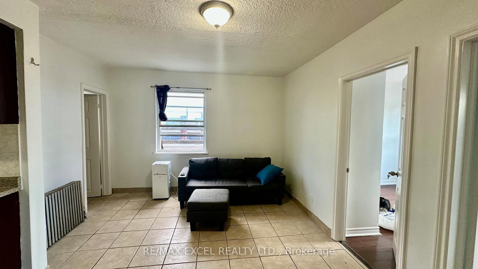 4-1023 Coxwell Avenue, Toronto, ON, photo 4