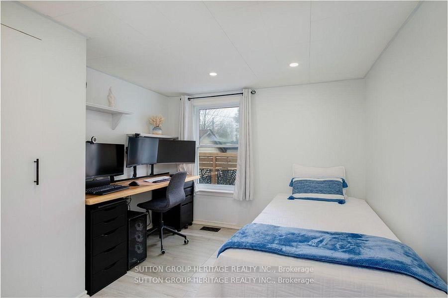 34 Maple Street • Ajax, ON photo 16