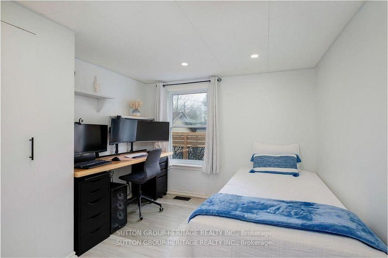 34 Maple Ajax,Ontario L1S 1V7 — Photo 16