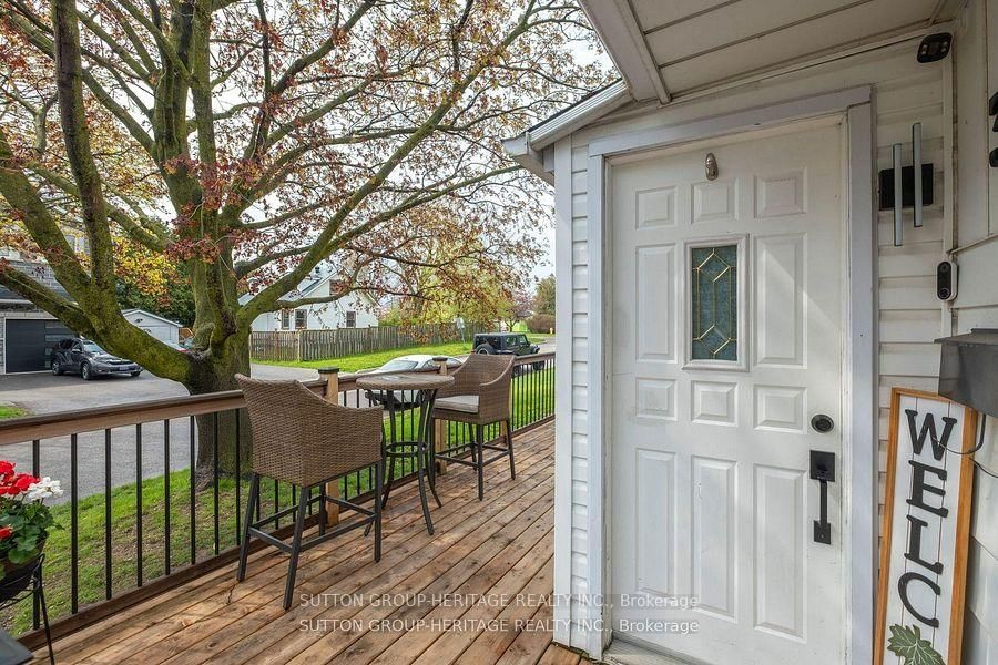 34 Maple Street • Ajax, ON photo 4