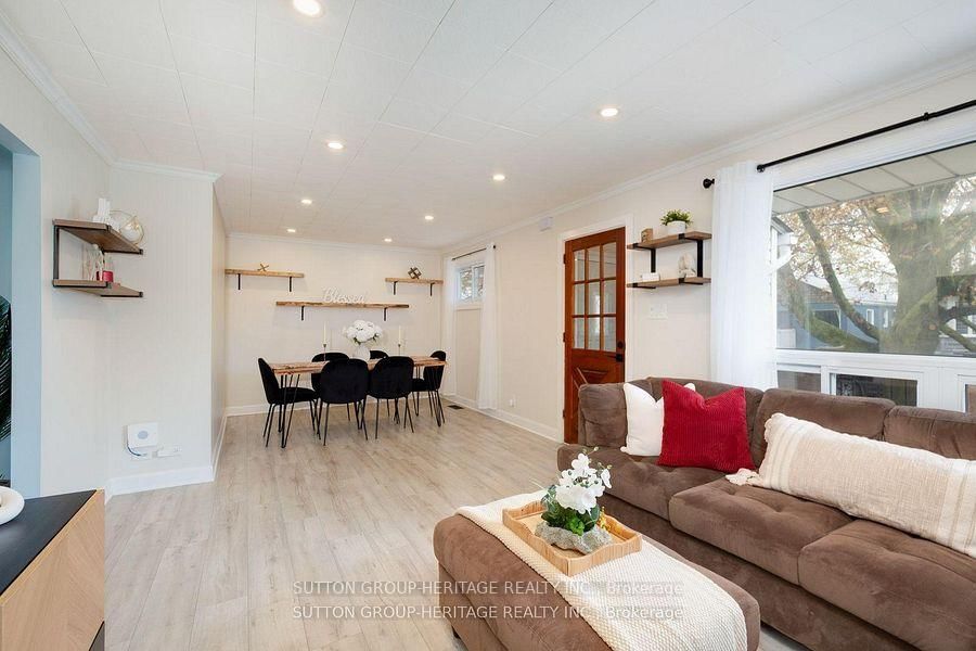 34 Maple Street • Ajax, ON photo 6