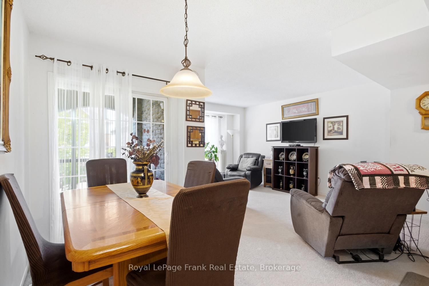 31 Linnell Street • Ajax, ON photo 7