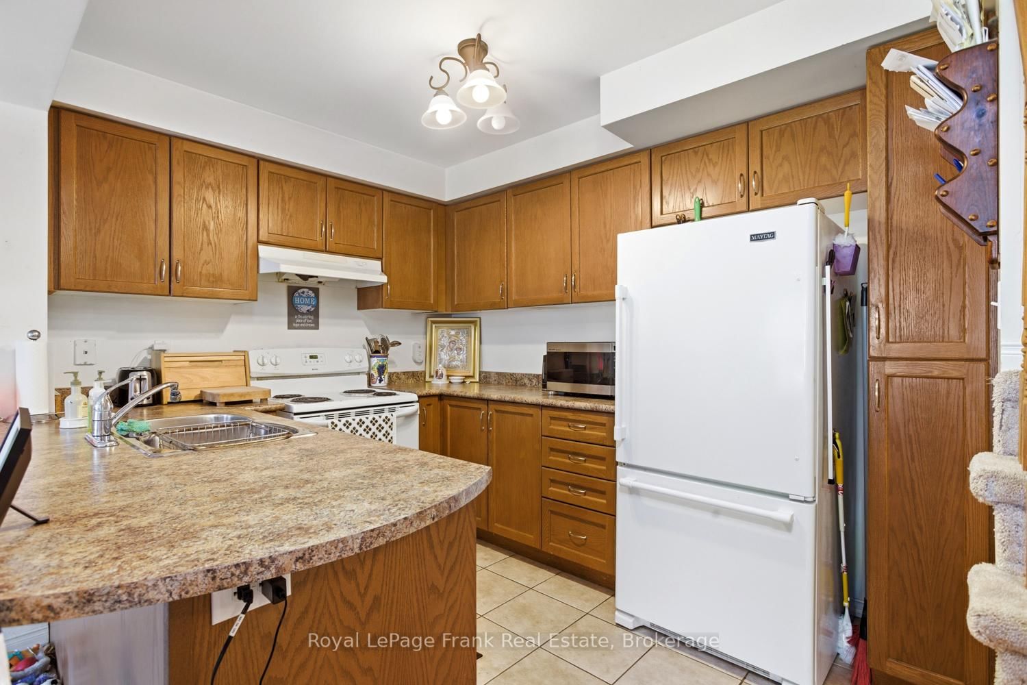 31 Linnell Street • Ajax, ON photo 9