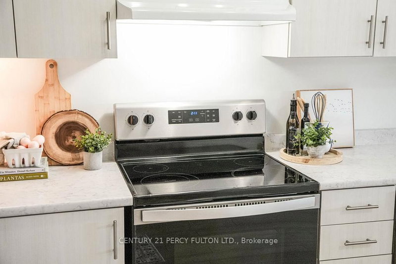 147 Hunt Ajax,Ontario L1S 7M3 — Photo 8
