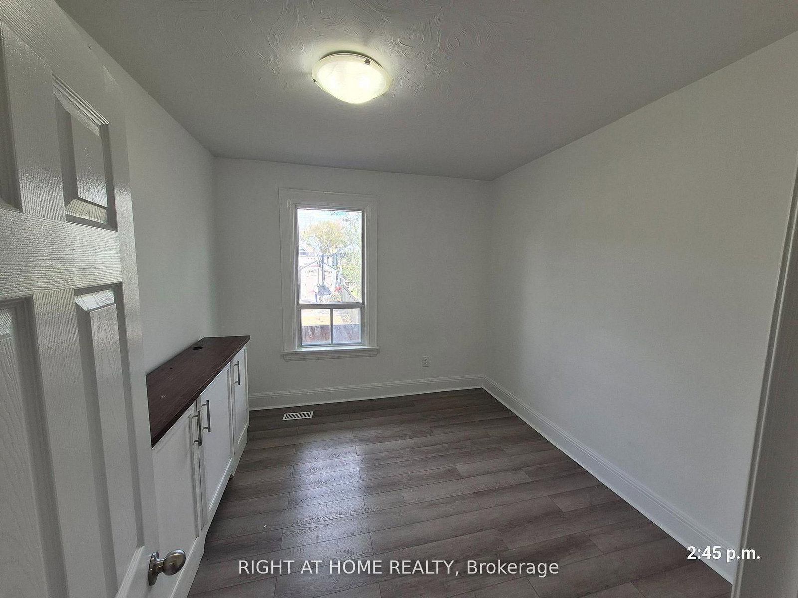 307 Eulalie Avenue • Oshawa, ON photo 3
