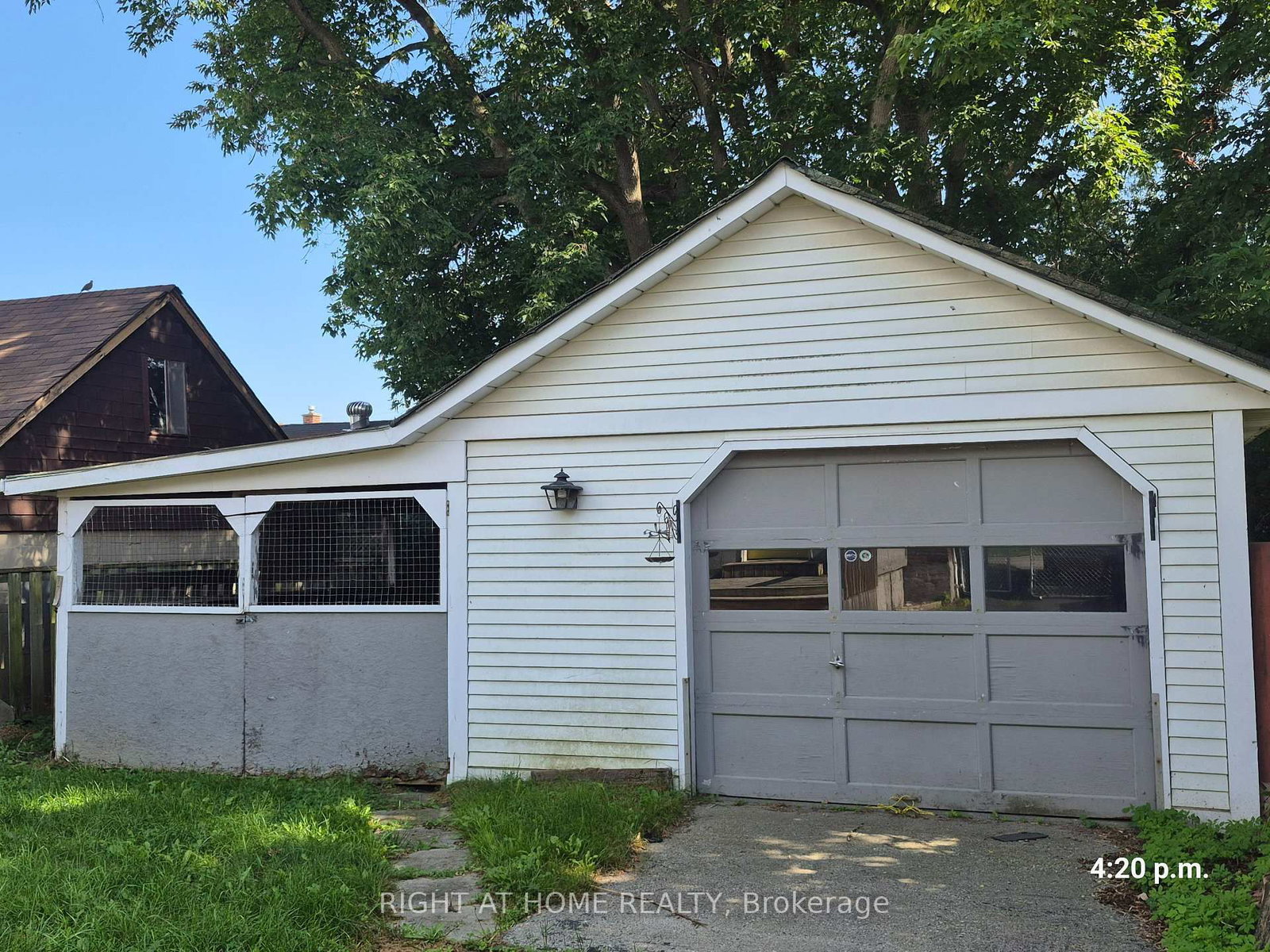 307 Eulalie Avenue • Oshawa, ON photo 9