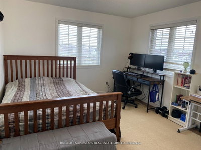1316 Macinally Court • Oshawa, ON photo 8