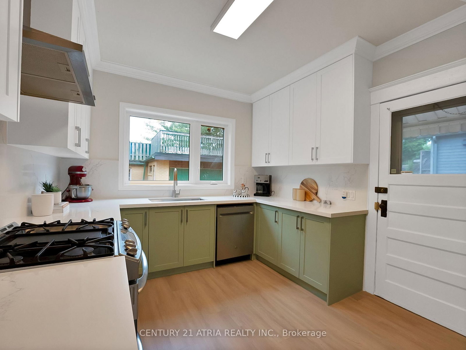 32 Rosevear Avenue • Toronto, ON photo 14