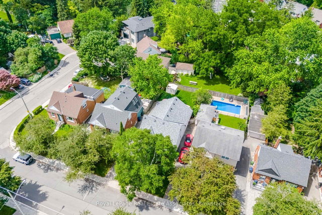 32 Plaxton Drive