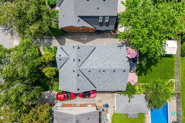 32 Plaxton Drive