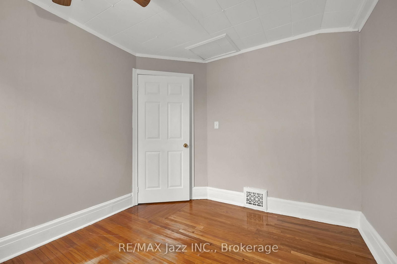 636 Carnegie Avenue • Oshawa, ON photo 19