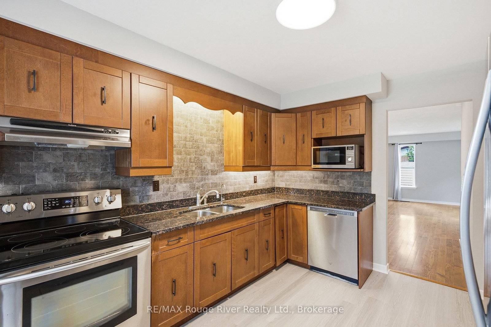 52 Rands Ajax,Ontario L1S 3P3 — Photo 8
