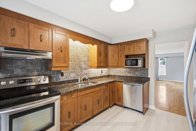 52 Rands Ajax,Ontario L1S 3P3 — Photo 8