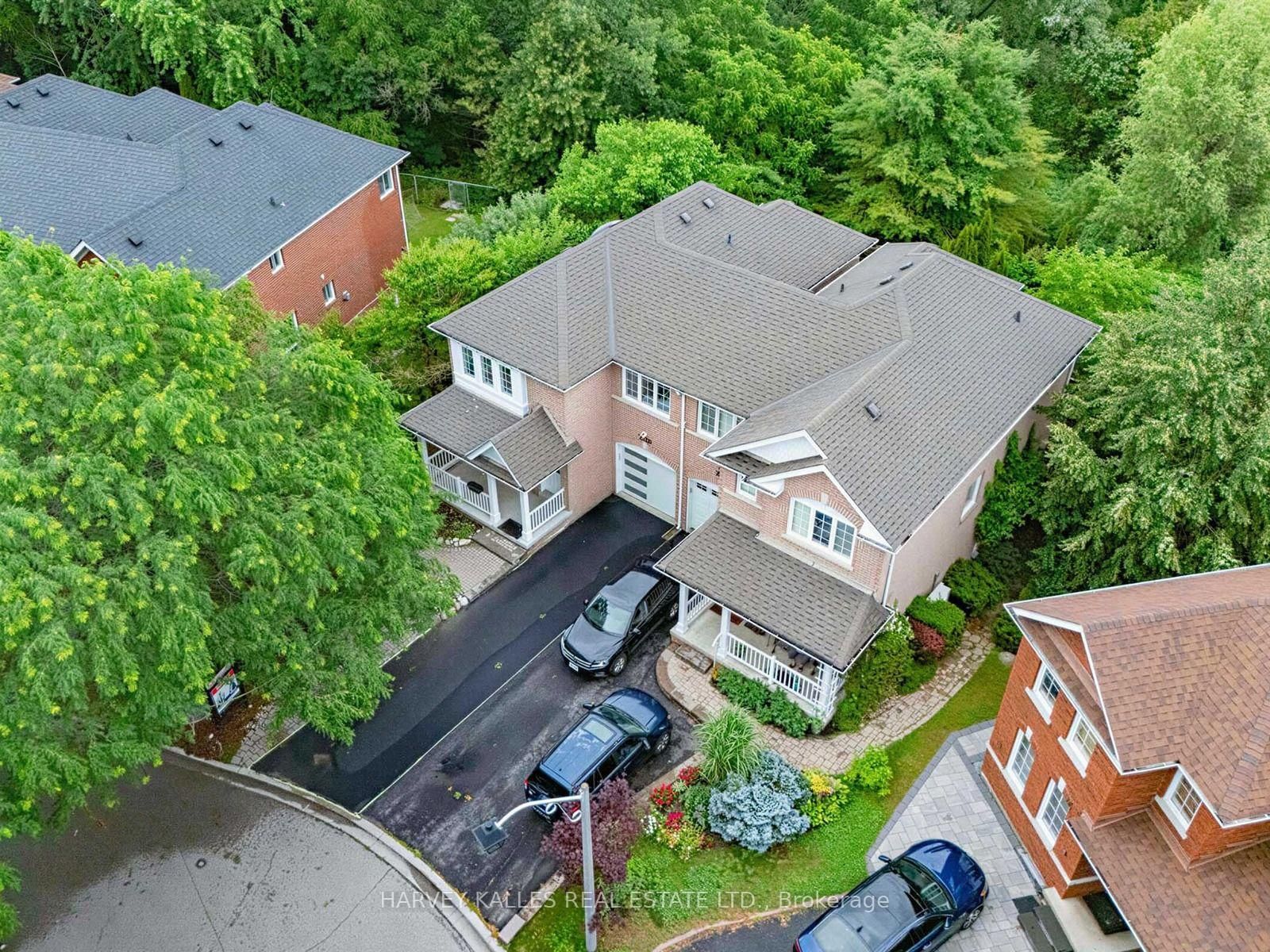 2120 Erin Gate Boulevard • Pickering, ON photo 3
