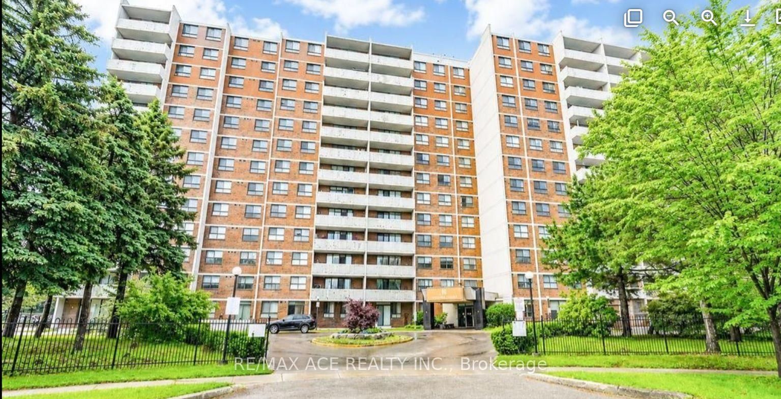 107-10 Stonehill Court, Toronto, ON