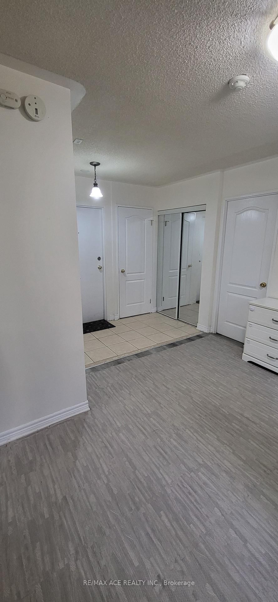 107-10 Stonehill Court, Toronto, ON, photo 4