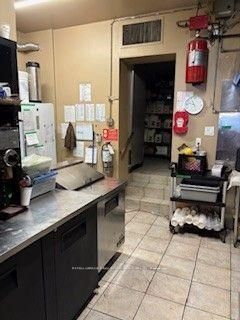 962-974 Danforth Ave photo 5