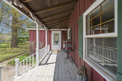 130 Myrtle Road E — photo 3