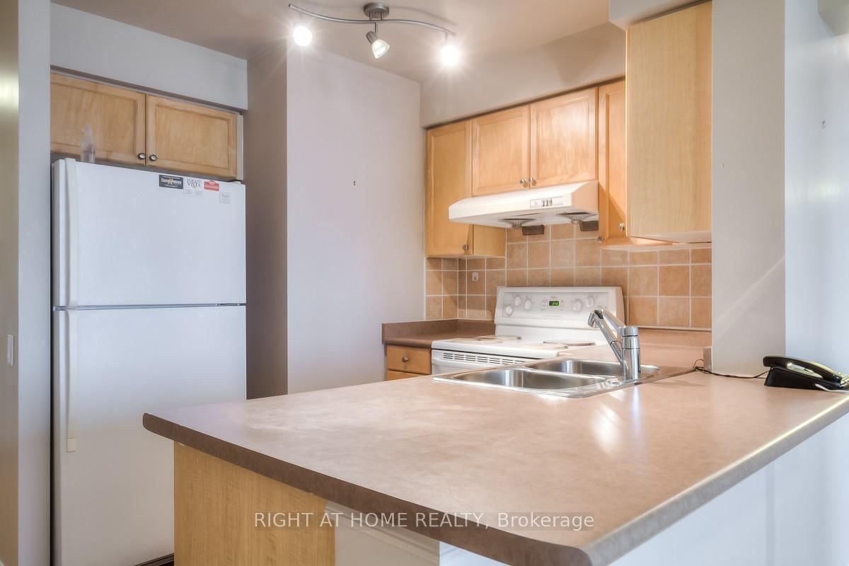 1106-61 Town Centre Court, Toronto, ON, photo 5