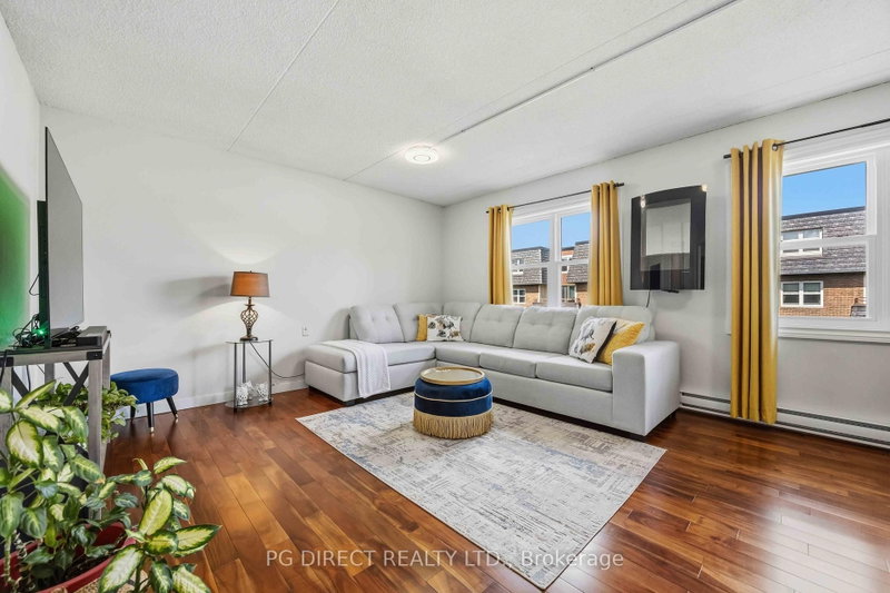 214 - 580 Mary Street E